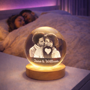 כדור קריסטל עם תמונה אישית – מתנה שמאירה אהבה